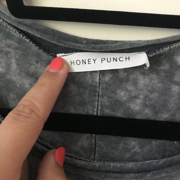 Comfortable Gray T - Picture 4 of 4